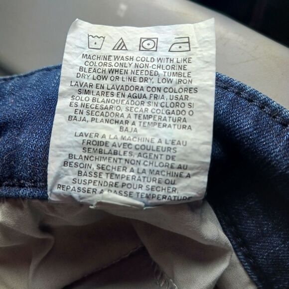 Lee Relax Fit Straight Leg Denim Blue Jeans Pant. Woman's 18W.Mid Rise Slimming. - Picture 3 of 13